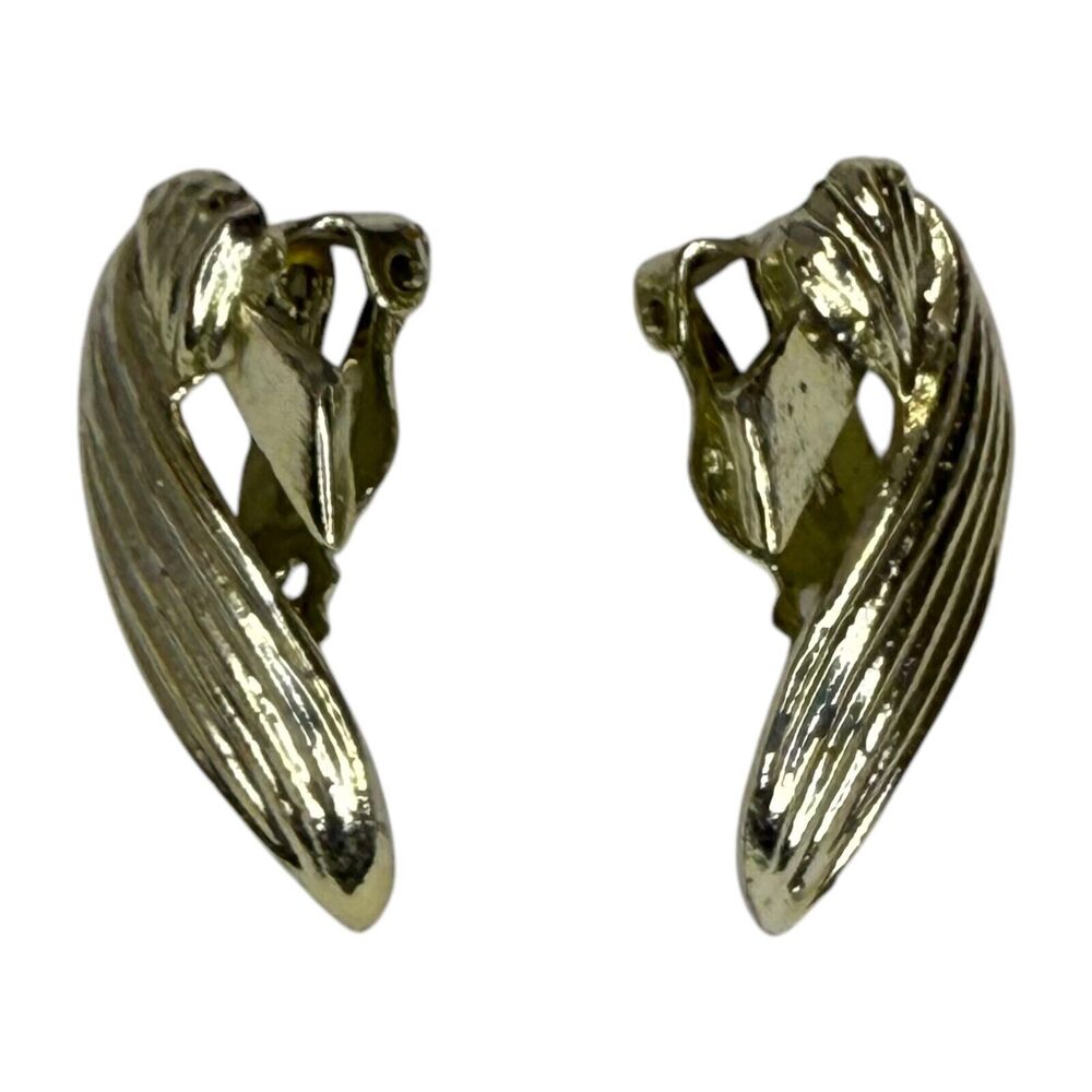 VTG Gold-Tone Textured Twisted Ribbed Clip-On Earrings Women's Elegant Jewelry - Picture 2 of 6